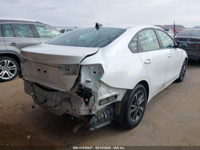 3KPF24AD0PE600547 KIA Forte Lxs