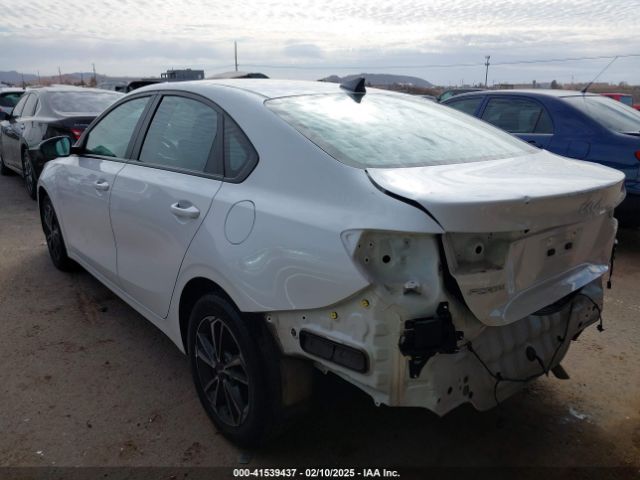 3KPF24AD0PE600547 KIA Forte Lxs