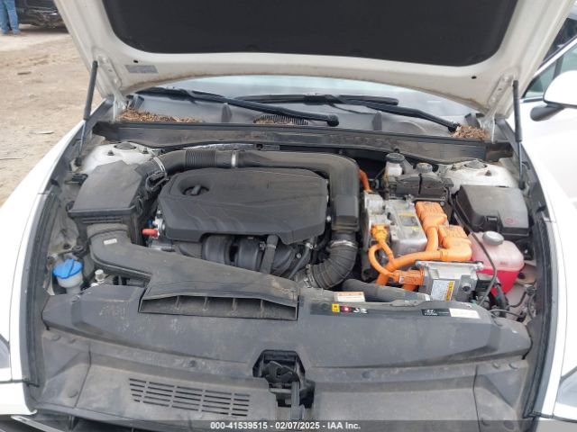KMHL24JJ6MA033392 Hyundai Sonata Blue