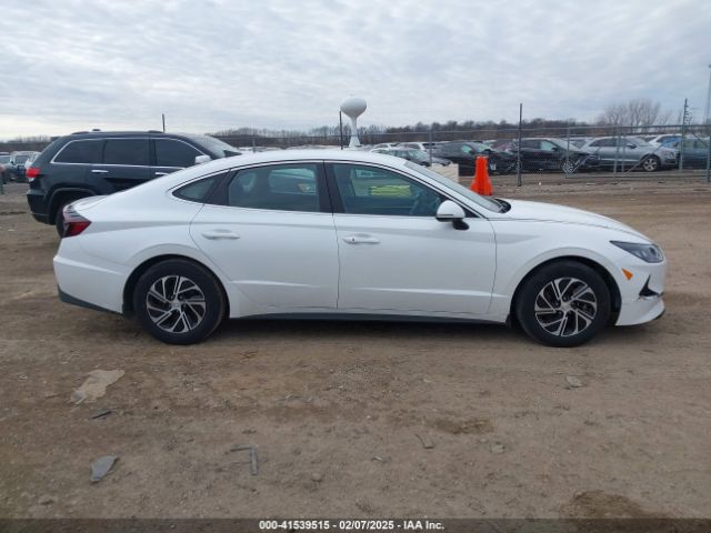 KMHL24JJ6MA033392 Hyundai Sonata Blue