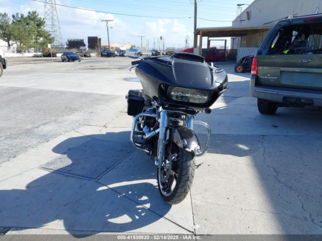 2018 HARLEY-DAVIDSON FLTRX 1HD1KHC10JB678303 Photo 4