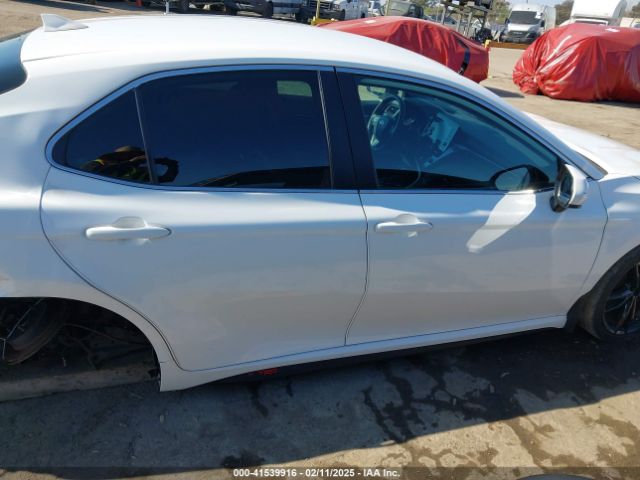 4T1G11AK7MU498046 Toyota CAMRY SE