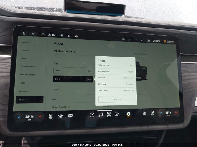 Rivian R1t Adventure 2022 7FCTGAAA7NN016044 Image 15