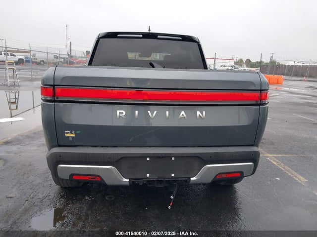 Rivian R1t Adventure 2022 7FCTGAAA7NN016044 Image 16