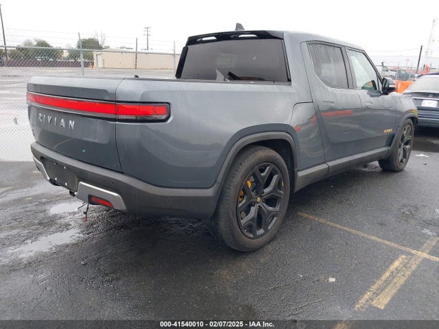 Rivian R1t Adventure 2022 7FCTGAAA7NN016044 Image 4