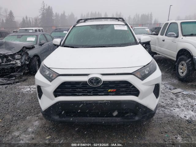 2T3G1RFV2LW109983 Toyota RAV4 LE