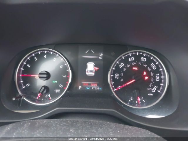 2T3G1RFV2LW109983 Toyota RAV4 LE