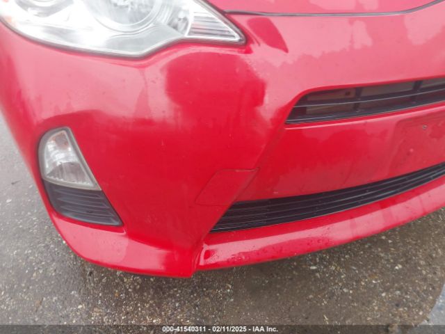JTDKDTB33E1081860 Toyota Prius C Two