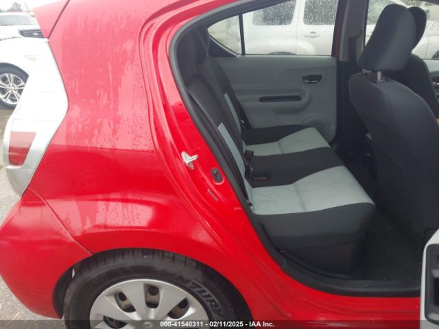 JTDKDTB33E1081860 Toyota Prius C Two