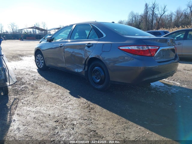 Toyota CAMRY LE 2015 4T4BF1FKXFR471503 Image 3