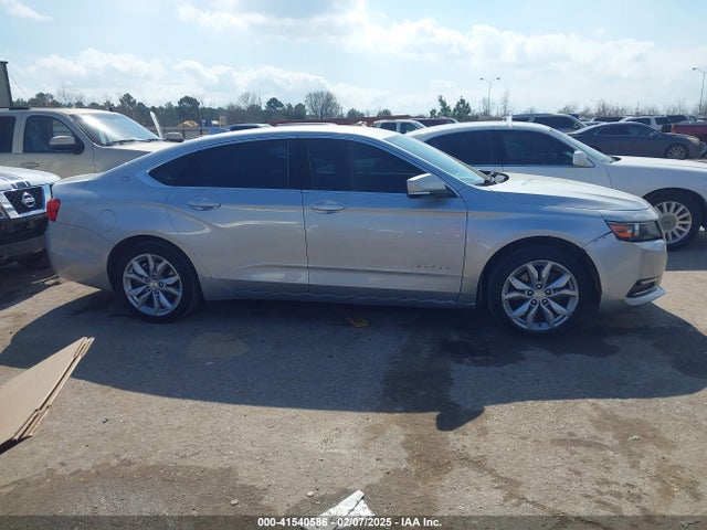 Chevrolet IMPALA 1LT 2018 2G1105S34J9120067 Image 13