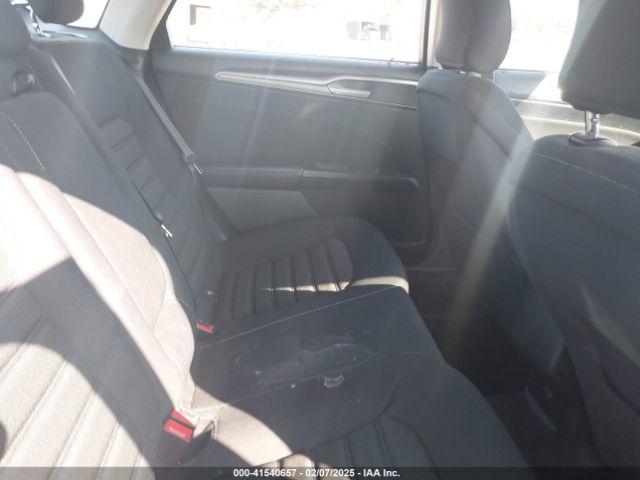 3FA6P0H72JR278333 Ford FUSION SE