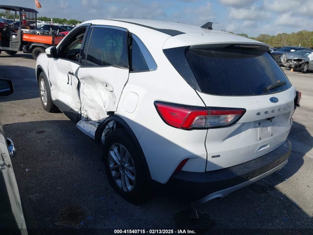 Ford ESCAPE SE 2020 1FMCU0G67LUB73986 Image 3