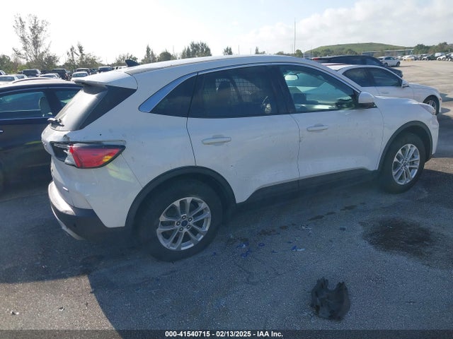 Ford ESCAPE SE 2020 1FMCU0G67LUB73986 Image 4