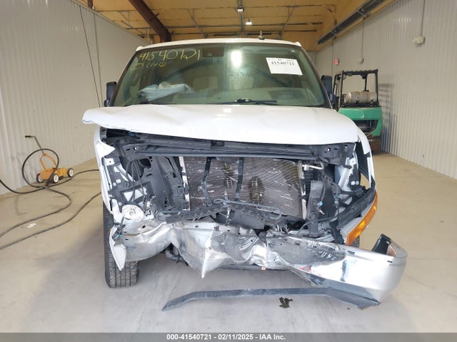 1GAWGEFG4K1200151 Chevrolet Express 2500 Ls