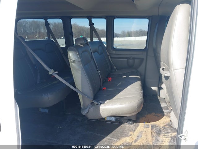 1GAWGEFG4K1200151 Chevrolet Express 2500 Ls