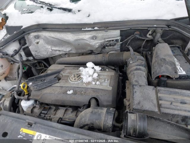 WVGBV7AX0JK000306 Volkswagen Tiguan Limited 2.0t