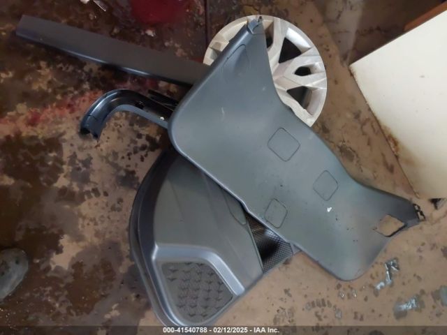 NMTKHMBX8KR087809 Toyota C-HR LE