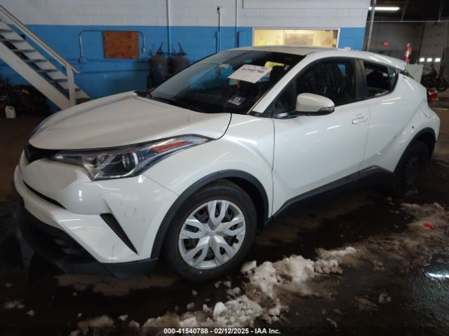 NMTKHMBX8KR087809 Toyota C-HR LE