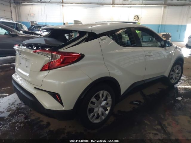 NMTKHMBX8KR087809 Toyota C-HR LE