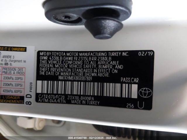 NMTKHMBX8KR087809 Toyota C-HR LE