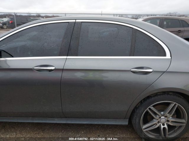 WDDZF4KB8HA104128 Mercedes-Benz E 300 4matic