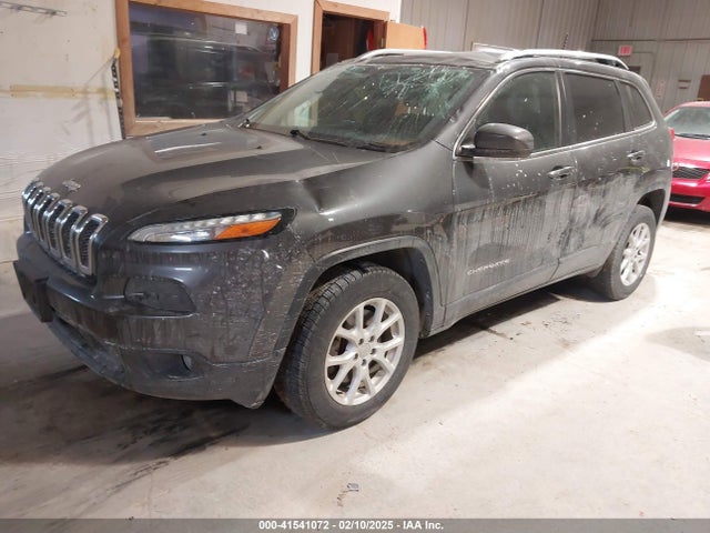 Jeep Cherokee Latitude 2015 1C4PJMCS3FW795082 Image 2