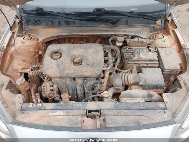 3KPF24AD6ME362733 KIA Forte Lxs