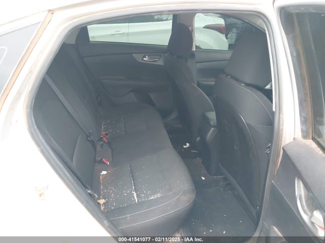 3KPF24AD6ME362733 KIA Forte Lxs