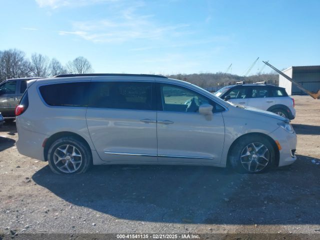 2C4RC1BG2HR667880 Chrysler Pacifica Touring-l