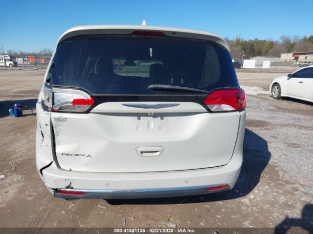 2C4RC1BG2HR667880 Chrysler Pacifica Touring-l
