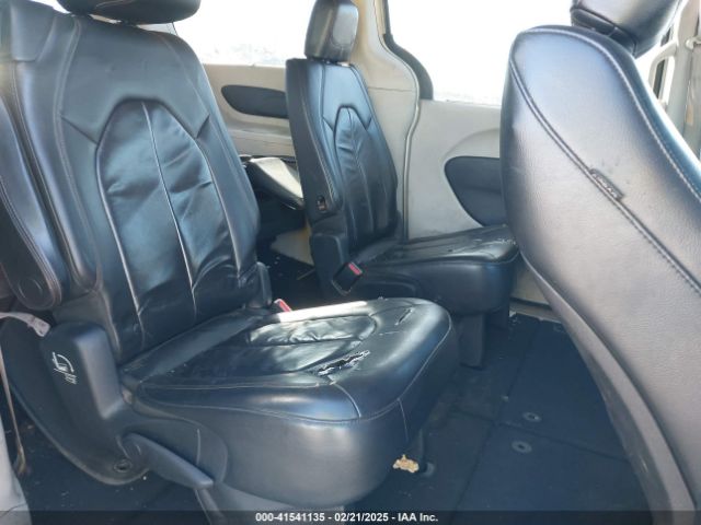 2C4RC1BG2HR667880 Chrysler Pacifica Touring-l