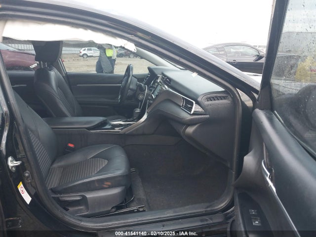4T1B11HK5JU077048 Toyota CAMRY SE