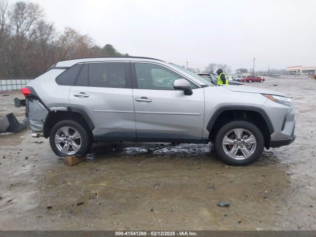 2T3P1RFV1PW358913 Toyota Rav4 Xle