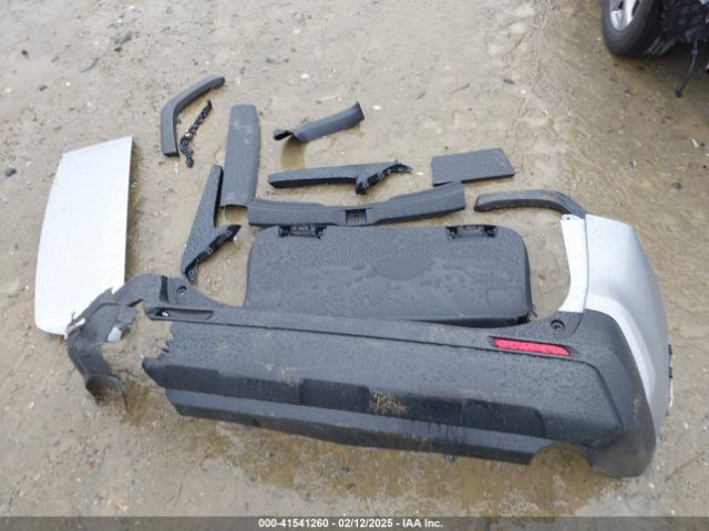 2T3P1RFV1PW358913 Toyota Rav4 Xle