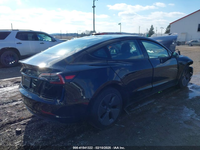 2023 TESLA MODEL 3 5YJ3E1EA8PF687861 Photo 3