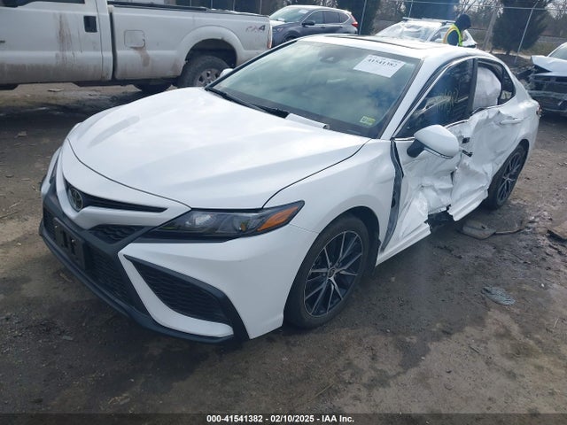 4T1T11AK5PU758415 Toyota CAMRY SE