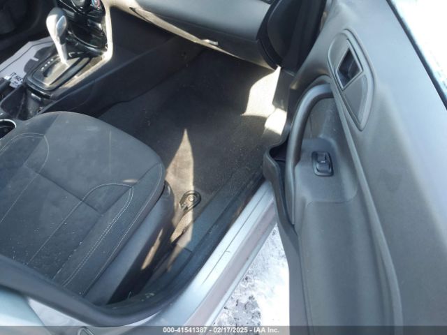 3FADP4EJ3KM138398 Ford FIESTA SE
