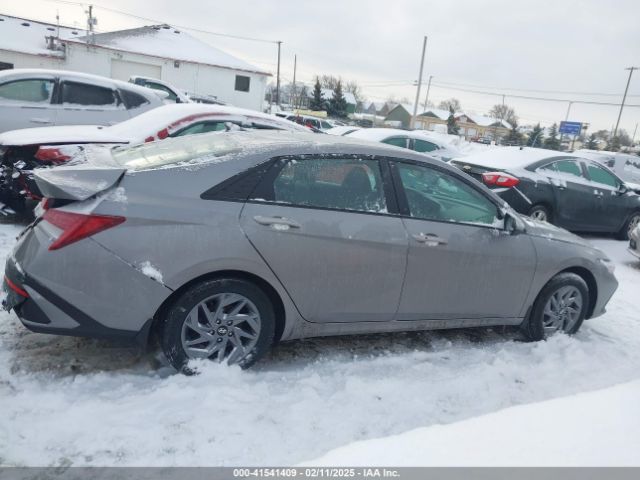 KMHLM4DJ1RU097450 Hyundai Elantra Hybrid Blue