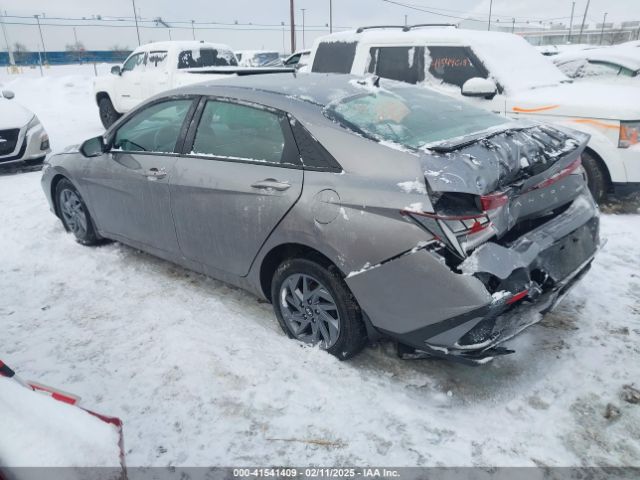 KMHLM4DJ1RU097450 Hyundai Elantra Hybrid Blue