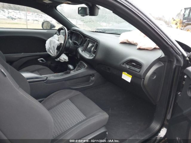 2C3CDZAG8MH586826 Dodge Challenger Sxt