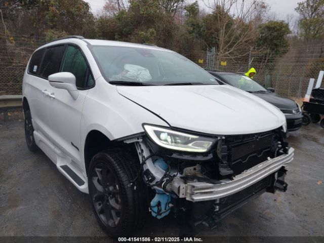 2021 CHRYSLER PACIFICA 2C4RC1BG6MR602573 Photo 0