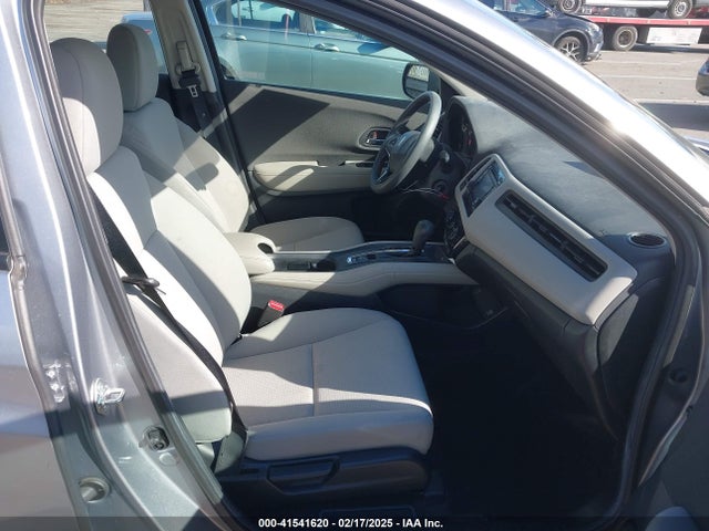 3CZRU6H37KG705075 Honda HR-V LX