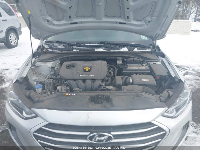 Hyundai ELANTRA SE 2018 5NPD74LF8JH385851 Image 10