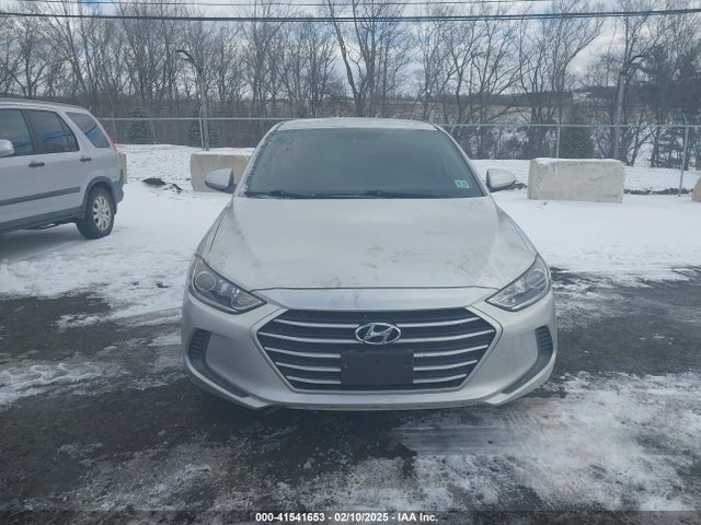 Hyundai ELANTRA SE 2018 5NPD74LF8JH385851 Image 12