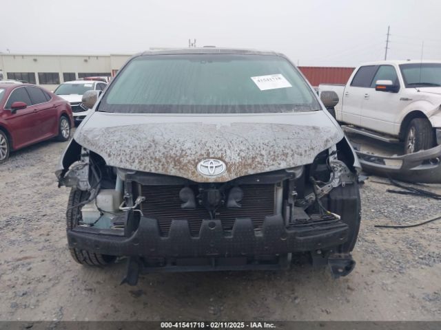 5TDYK3DC1FS661898 Toyota Sienna Limited Premium 7 Passenger