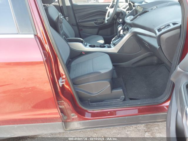 1FMCU9GXXEUC18807 Ford ESCAPE SE