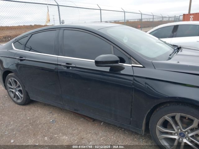 3FA6P0HDXHR335281 Ford FUSION SE