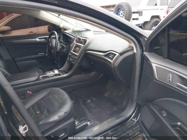 3FA6P0HDXHR335281 Ford FUSION SE