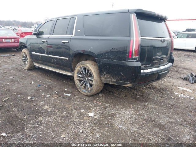2016 CADILLAC ESCALADE ESV 1GYS4HKJ0GR317343 Photo 2